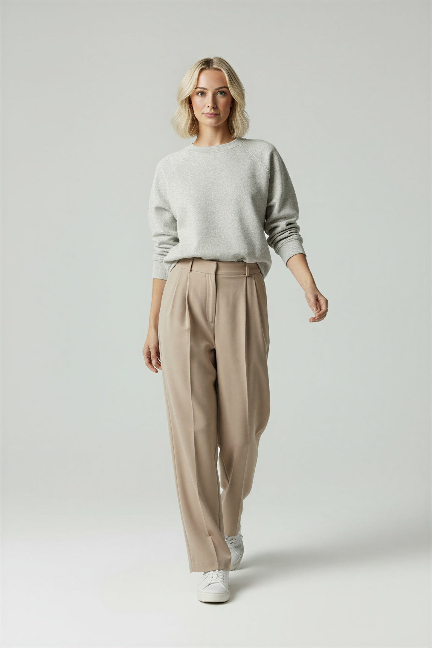 Ladies lounge pants featuring a relaxed fit and made from soft, breathable fabric, perfect for all-season comfort. 5