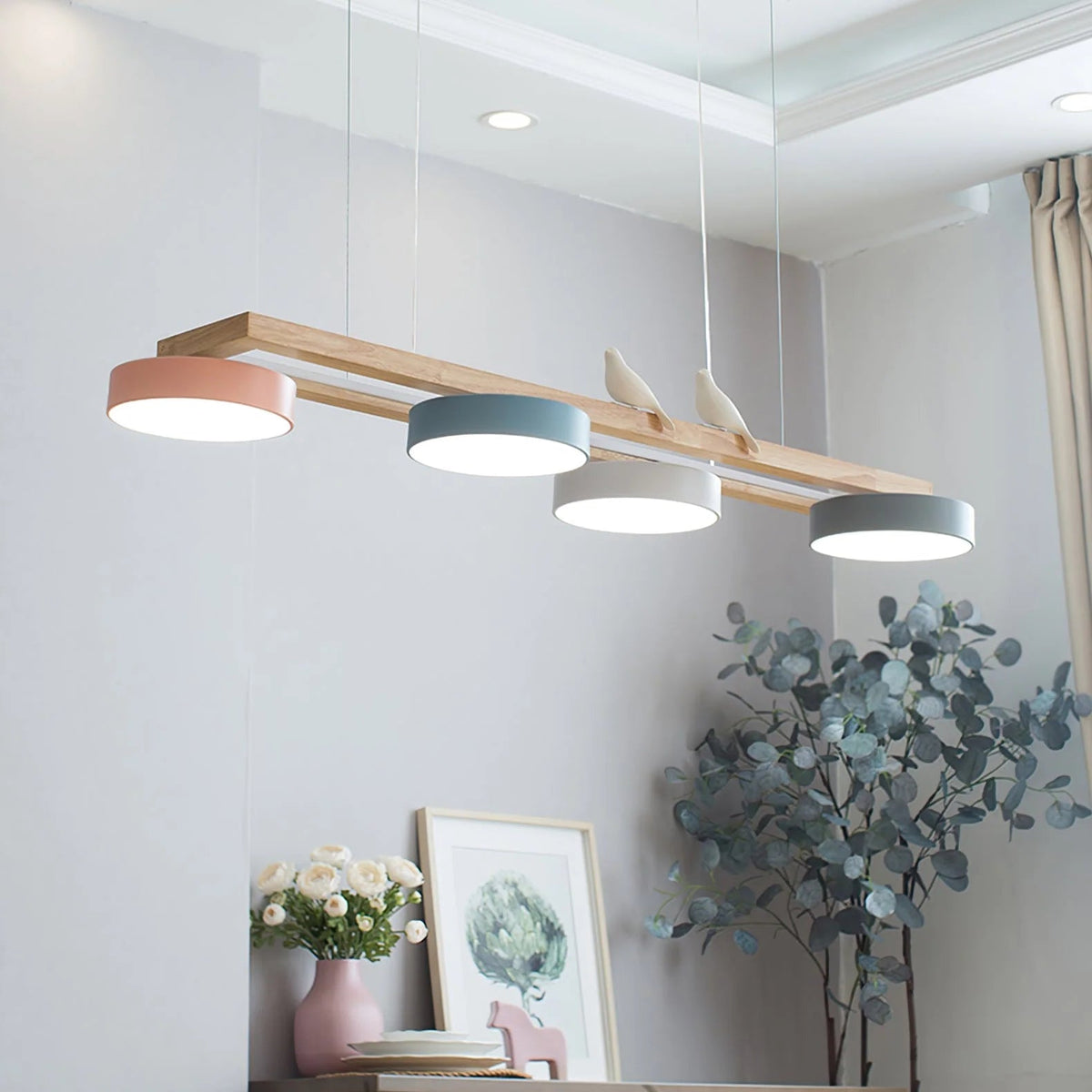 Modern linear pendant light featuring an adjustable cable and dimmable LED, ideal for kitchen islands, available in various finishes. 6