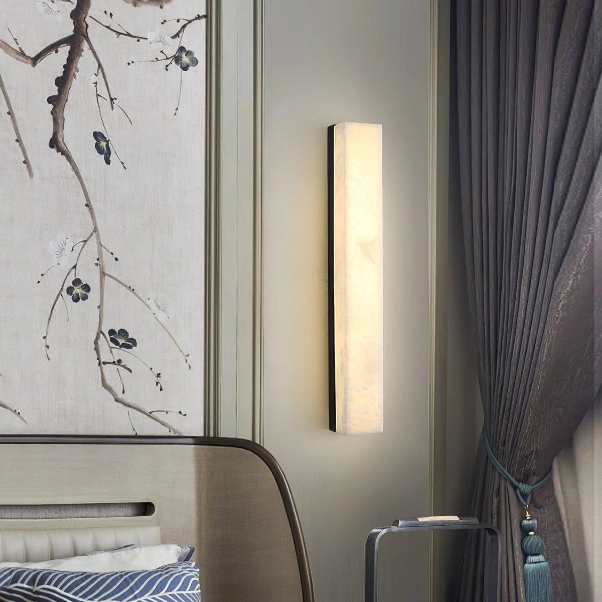 Modern linear wall light featuring integrated LED technology and an elegant alabaster design, suitable for versatile mounting and equipped with dimmable options for customizable ambiance. 2