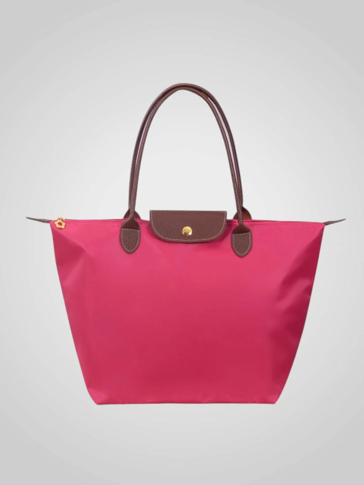Luxury shoulder bag crafted from high-quality leather featuring a spacious interior and elegant design, perfect for everyday use. 3