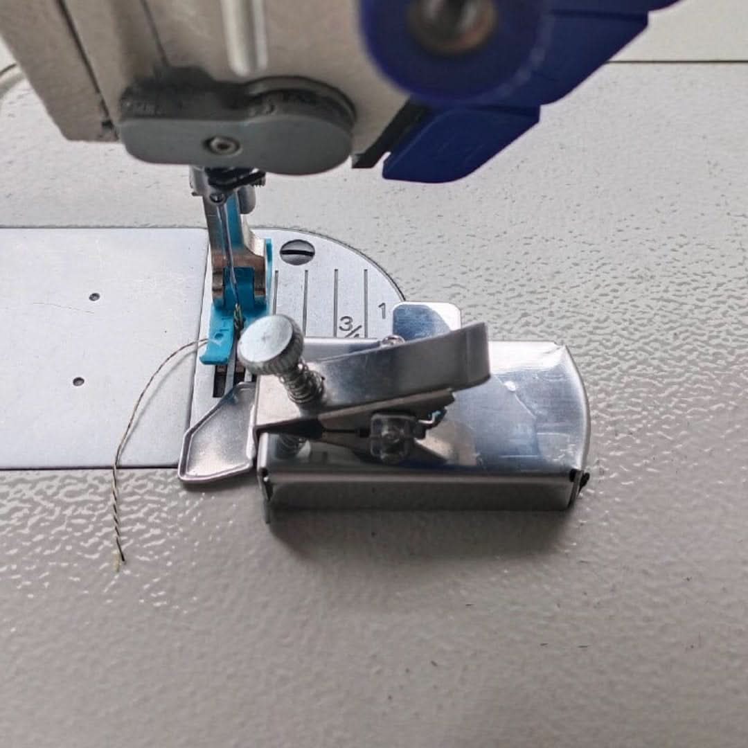 Magnetic Seam Guide for Precise Sewing, made of high-quality stainless steel, featuring universal compatibility for all sewing machines. 1