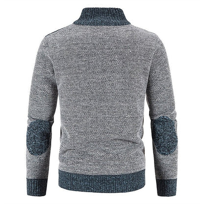 Men's cardigan with zipper closure, crafted from warm wool-like fabric, ideal for modern layering in cool weather. 1