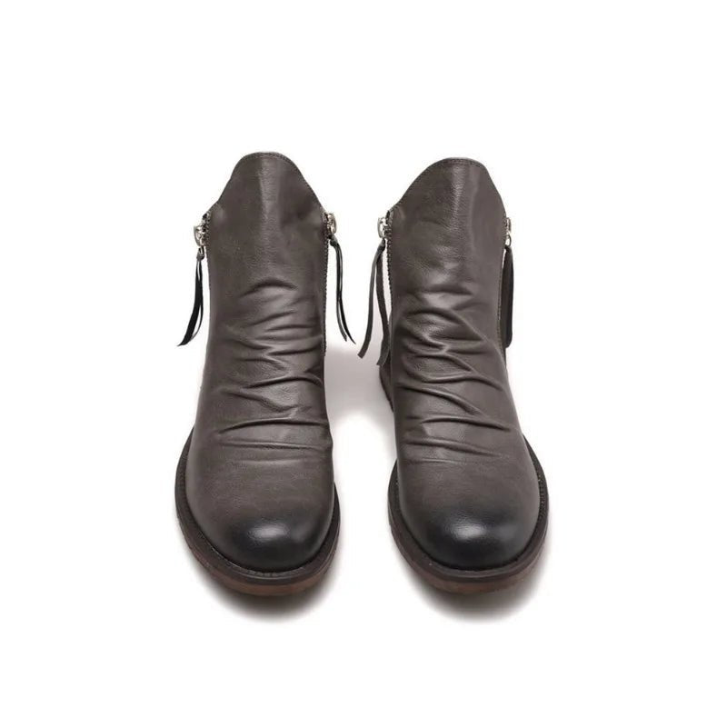 Men's Chelsea boots featuring a durable leather design, ideal versatile footwear for both casual and formal occasions. 6