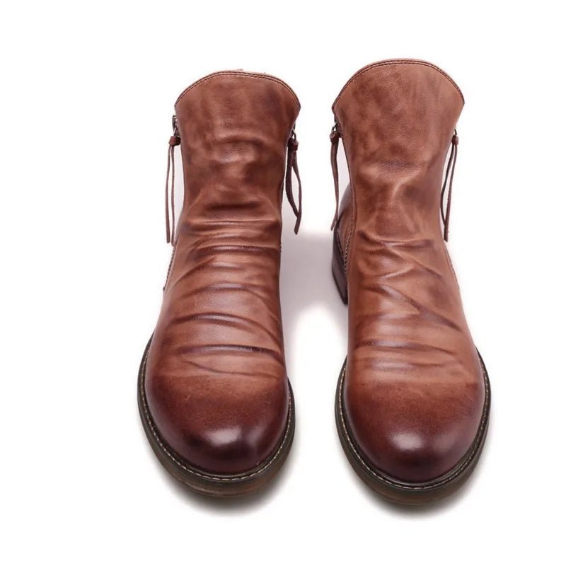 Men's Chelsea boots featuring a durable leather design, ideal versatile footwear for both casual and formal occasions. 5