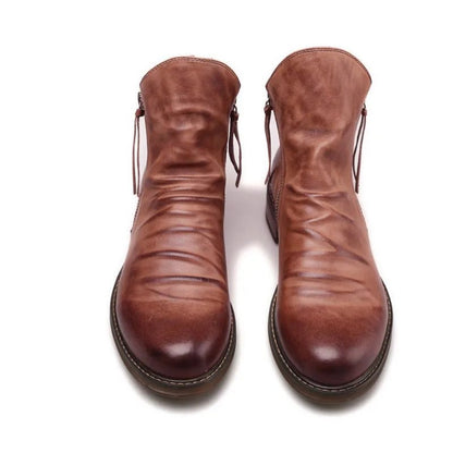 Men's Chelsea boots featuring a durable leather design, ideal versatile footwear for both casual and formal occasions. 5