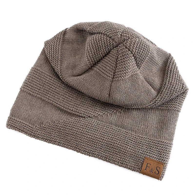 Men's winter hat with fur lining, warm acrylic beanie for cold weather, stylish and cozy design for men. 3