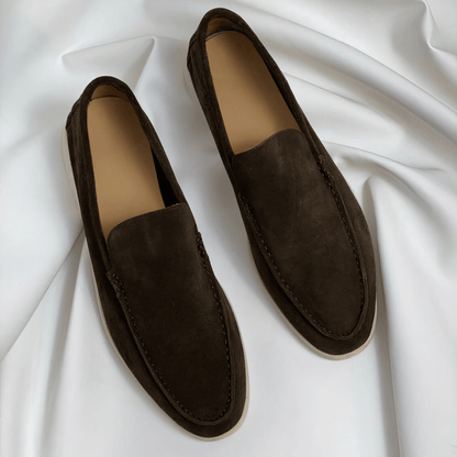 Men's vintage-inspired brown loafers made of PU leather featuring a comfortable slip-on design, perfect for casual or formal occasions. 3