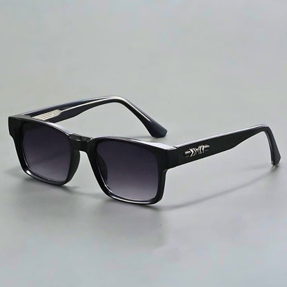 Men's square frame sunglasses featuring anti-reflective gradient lenses and UV400 protection, ideal for stylish sun protection. 2