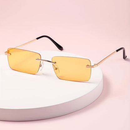 Men's sunglasses featuring a lightweight metal frame and frameless design, providing UV protection for stylish and comfortable outdoor wear. 9