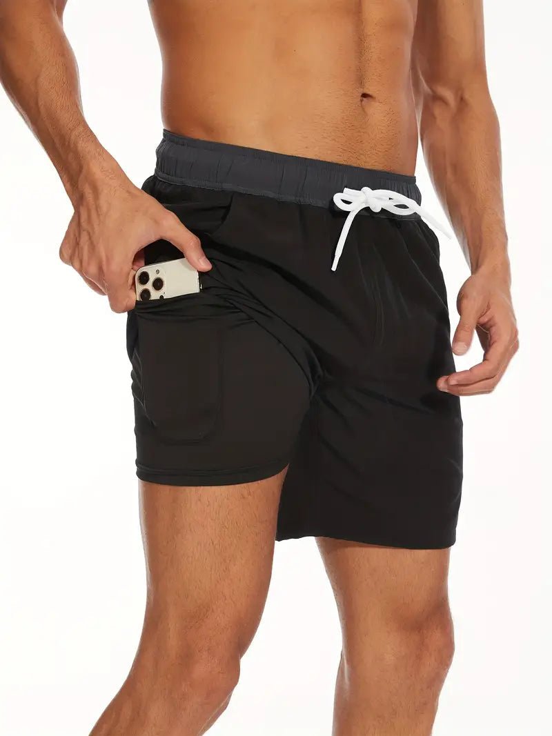 Men's swim trunks made from quick-dry polyester, featuring a comfortable solid color design, ideal for beach and pool activities. 4