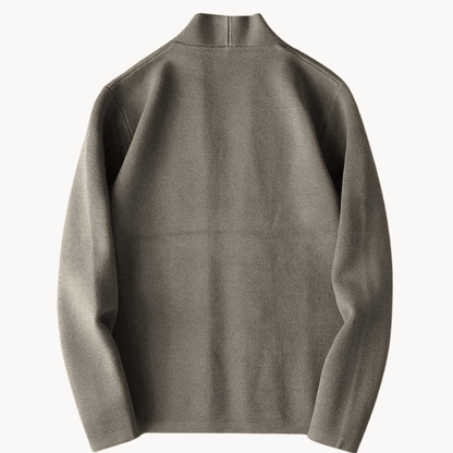 Men's tailored blazer in slim fit, crafted from high-quality fabric, showcasing versatile elegance for formal and casual occasions. 1