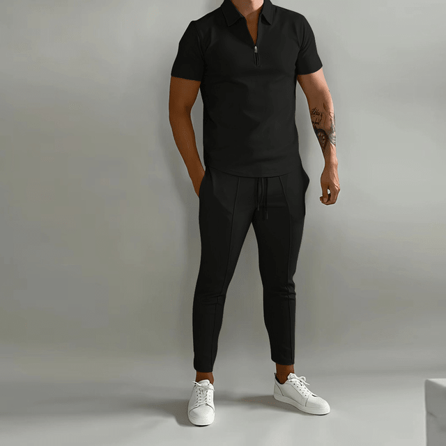 Men's lightweight tracksuit made from versatile polyester, designed for activewear, suitable for both indoor and outdoor activities. 1