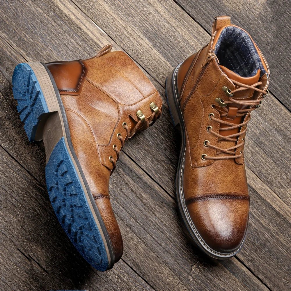 Men's winter boots featuring a warm interior and structured design, ideal for outdoor use, in an urban utility style with a 15cm shaft height. 0