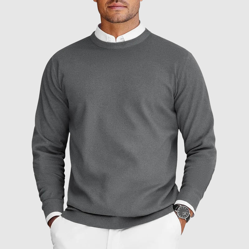 Men's wool sweater in soft, warm knitwear designed for layering, featuring a versatile casual style perfect for various occasions. 3