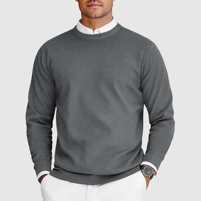 Men's wool sweater in soft, warm knitwear designed for layering, featuring a versatile casual style perfect for various occasions. 3