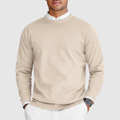 Men's wool sweater in soft, warm knitwear designed for layering, featuring a versatile casual style perfect for various occasions. 2