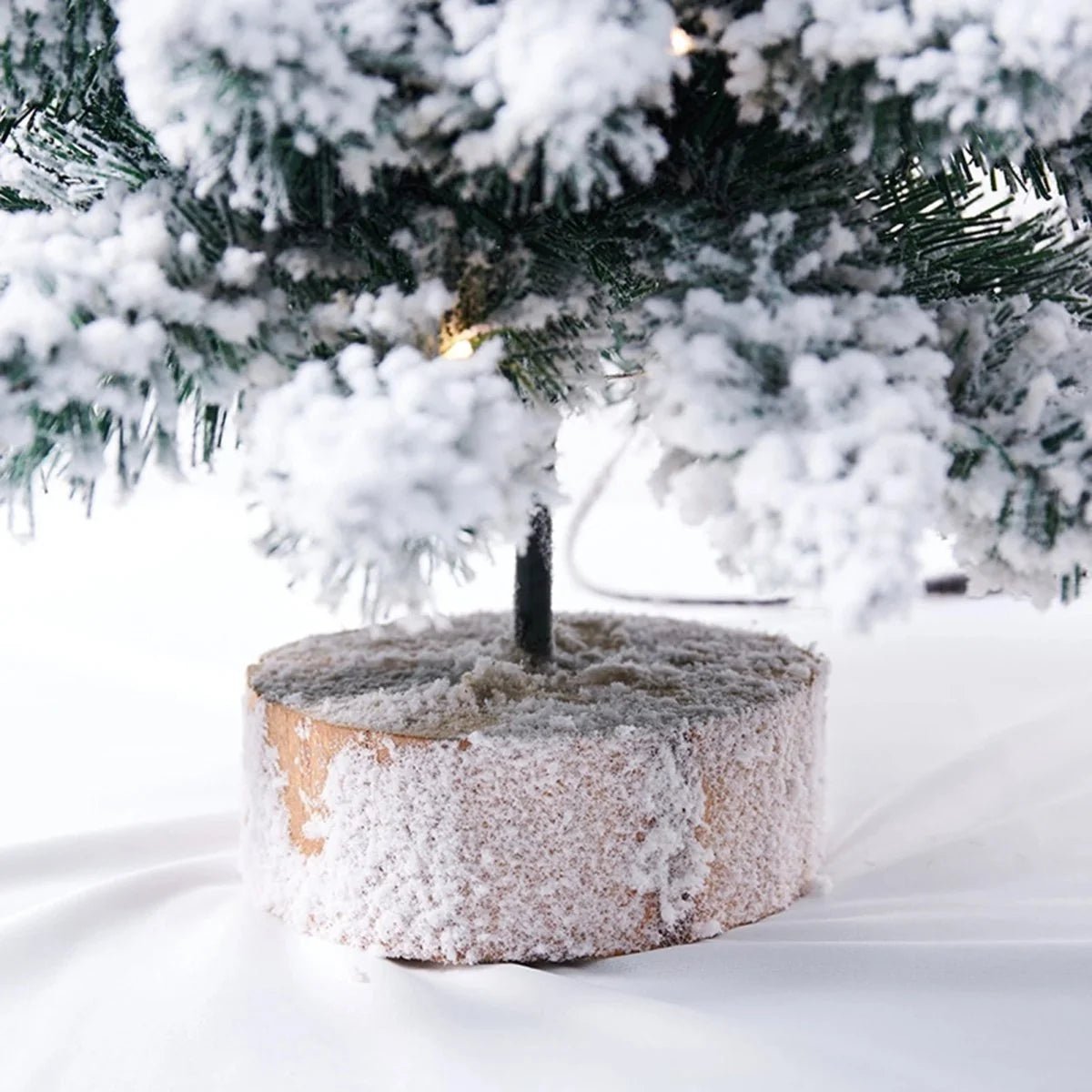 Mini Christmas tree with LED lights and snow effect, 45 cm tall, perfect for compact table decor and holiday decorations. 6