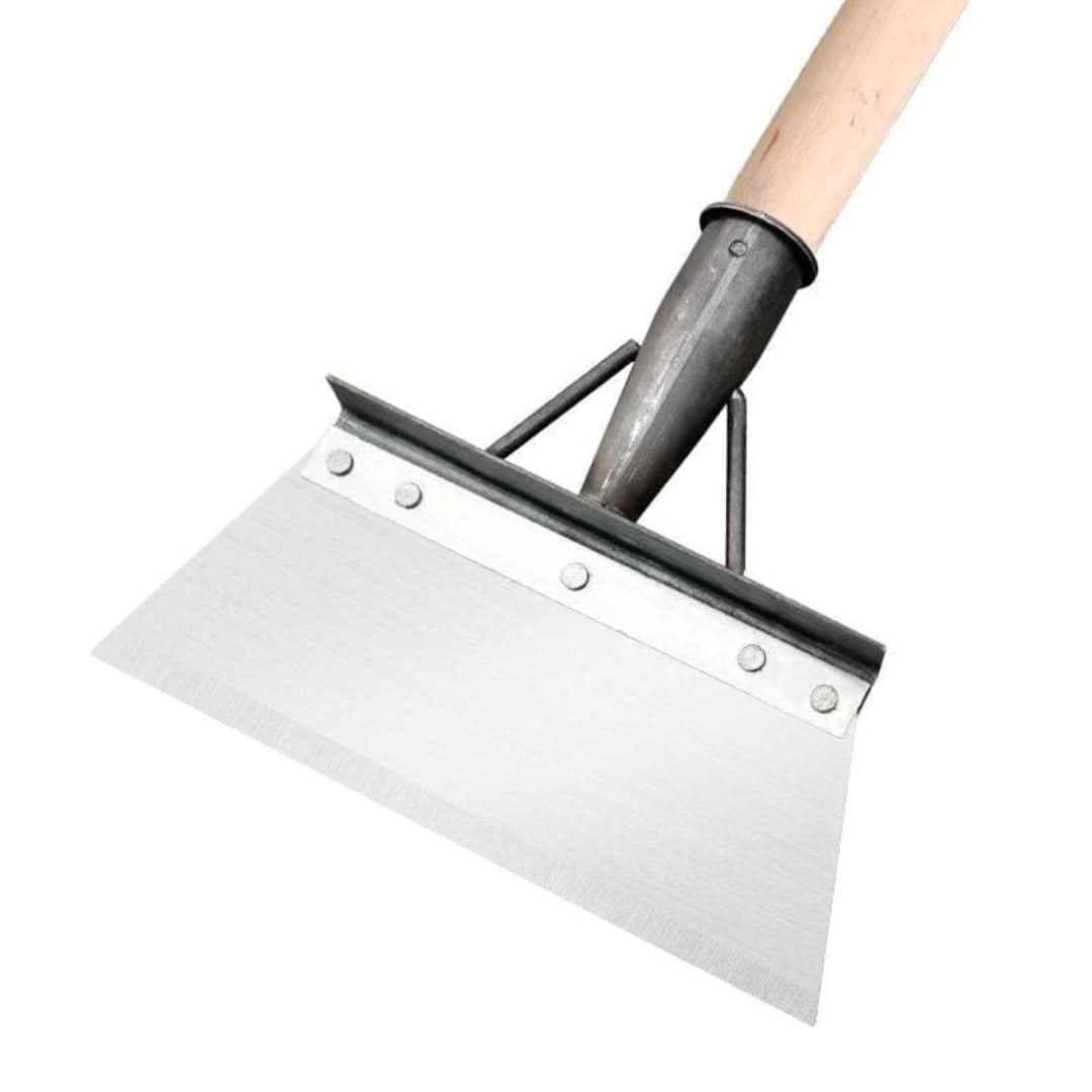 Multifunctional cleaning shovel featuring an ergonomic grip, made of durable manganese steel, designed for compact storage and versatile cleaning tasks. 7
