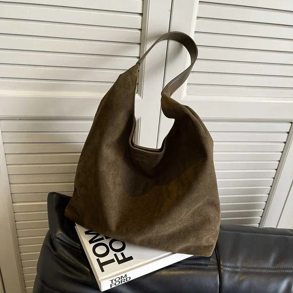 Natural suede tote bag featuring a spacious design, perfect for everyday use, showcasing an elegant autumn aesthetic. 8