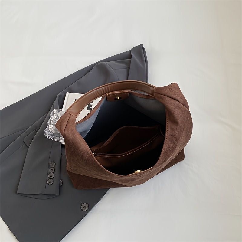 Natural suede tote bag featuring a spacious design, perfect for everyday use, showcasing an elegant autumn aesthetic. 5