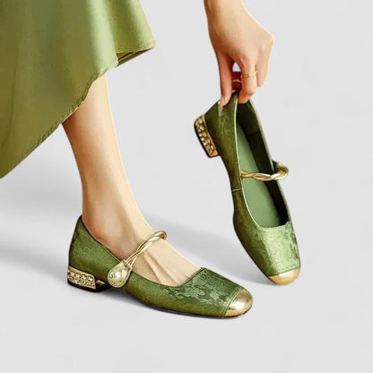 Orthopedic Mary Jane shoes featuring a low block heel, combining vintage charm with modern elegance, perfect for all-day comfort and style. 0