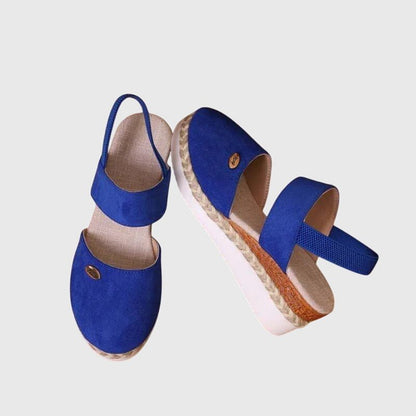 Orthopedic sandals for women featuring arch support and a breathable design, providing a custom fit for all foot shapes, ideal for comfort and style. 5
