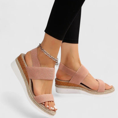 Orthopedic sandals for women featuring enhanced arch support and cushioned comfort, designed for all-day wear and foot health. 6