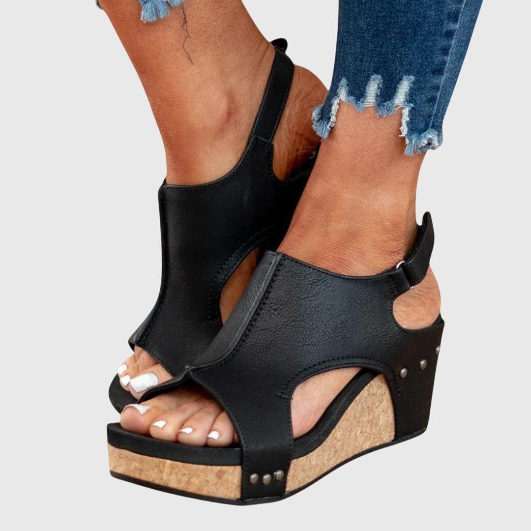 Orthopedic sandals featuring a cushioned insole and adjustable buckle for a comfortable fit, designed with a lightweight and versatile style suitable for everyday wear. 5