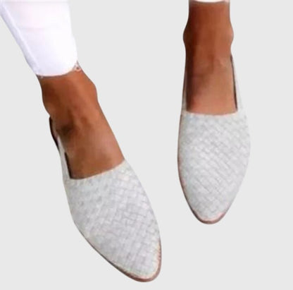 Orthopedic sandals for women featuring three-arch support, designed for comfort and style, perfect for all-day wear.

 5
