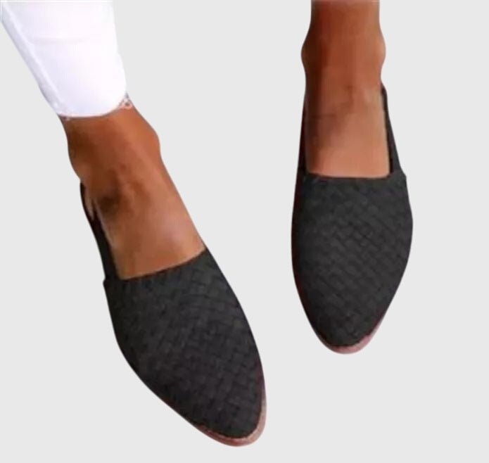 Orthopedic sandals for women featuring three-arch support, designed for comfort and style, perfect for all-day wear.

 6