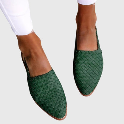 Orthopedic sandals for women featuring three-arch support, designed for comfort and style, perfect for all-day wear.

 3