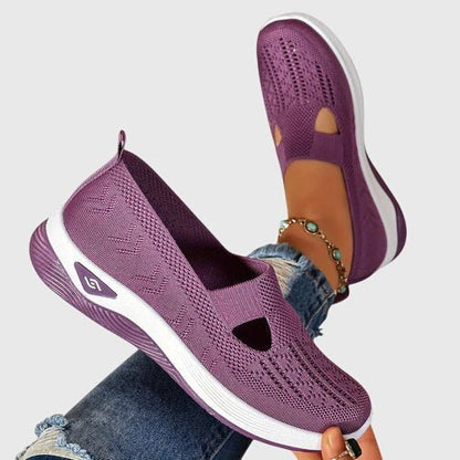 Orthopedic slip-on shoes for women featuring enhanced walking support and breathable insoles for maximum comfort and foot care. 7