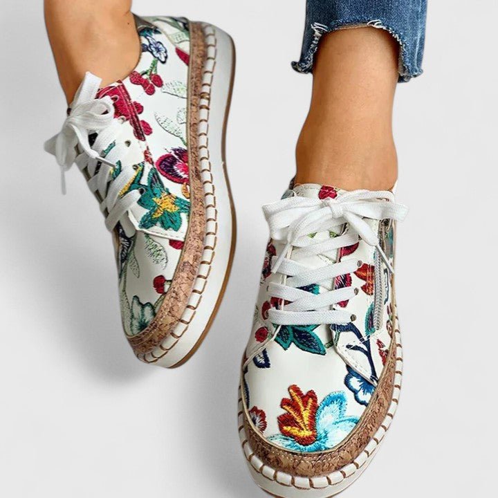 Orthopedic slip-on shoes designed for comprehensive foot support, featuring a lightweight and flexible design ideal for all-day comfort and ease of wear. 3