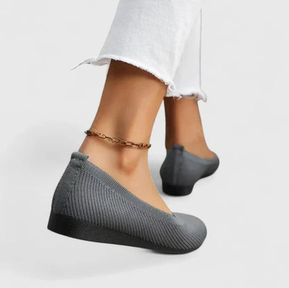 Orthopedic slip-on women's shoes featuring a cushioned footbed for lightweight comfort, perfect for daily wear and supportive footwear. 8