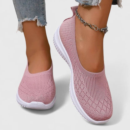 Orthopedic slip-on women's shoes featuring a shock-absorbing design and a comfortable minimalist style, perfect for everyday wear. 5