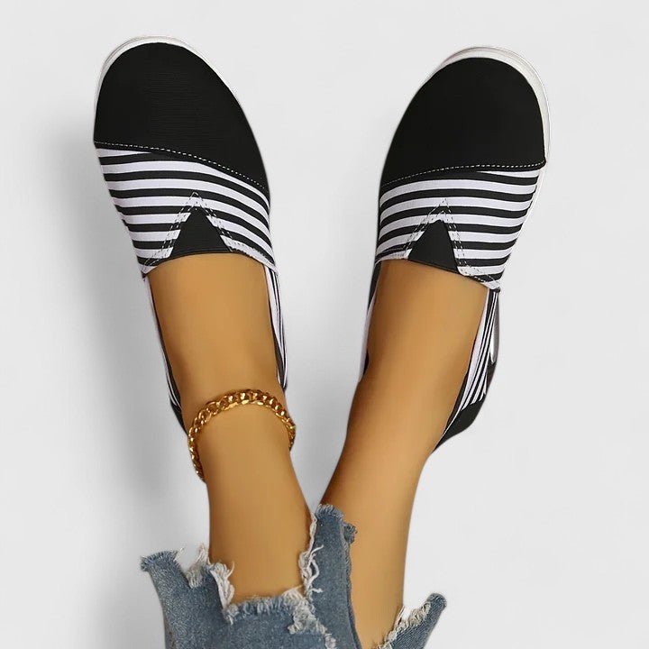 Orthopedic sneakers featuring a lightweight, non-slip design with all-day support and breathable materials for ultimate comfort and stability. 8