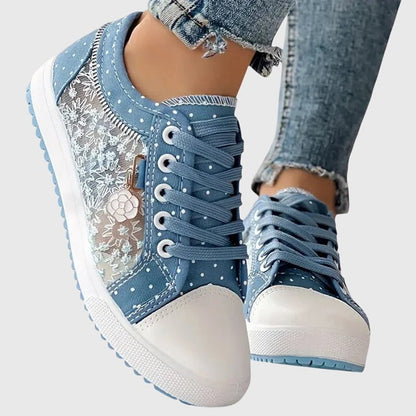 Orthopedic sneakers featuring arch support and cushioned insoles, designed with a wide toe box for enhanced comfort and foot health. 4