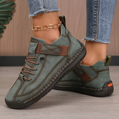 Orthopedic sneakers featuring a shock-absorbing EVA sole, designed for wide fit and made from breathable leather for ultimate comfort and support. 3