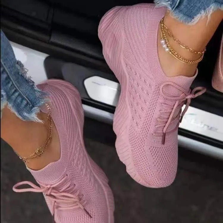 Orthopedic walking sneakers for women featuring a lightweight mesh upper and a supportive footbed, ideal for walking and travel. 4