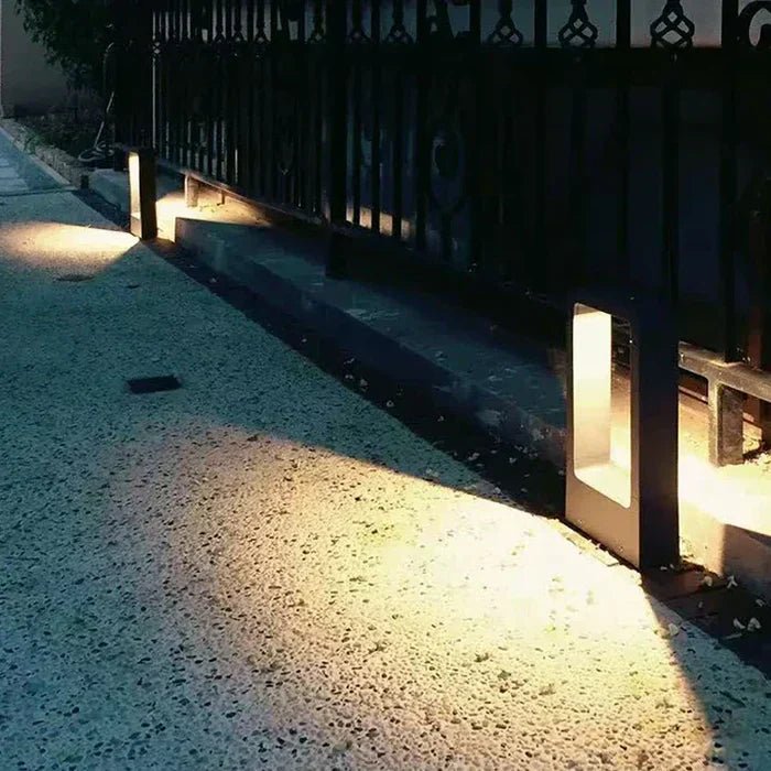 Outdoor LED ground lamp featuring a weather-resistant aluminum construction and a sleek modern minimalist design, perfect for illuminating gardens, pathways, and outdoor spaces. 3