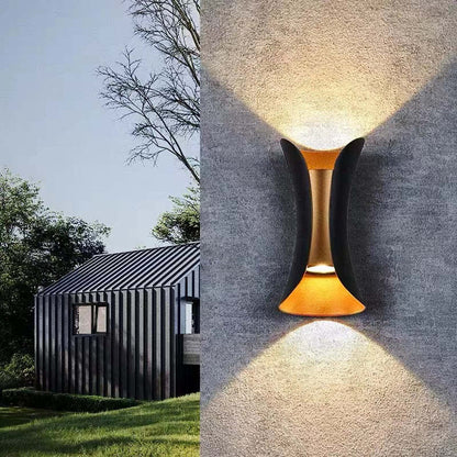 Outdoor wall lamp featuring a sleek curved design, dual LED emission, and a weather-resistant IP65 rating, ideal for enhancing exterior lighting in gardens and patios 4