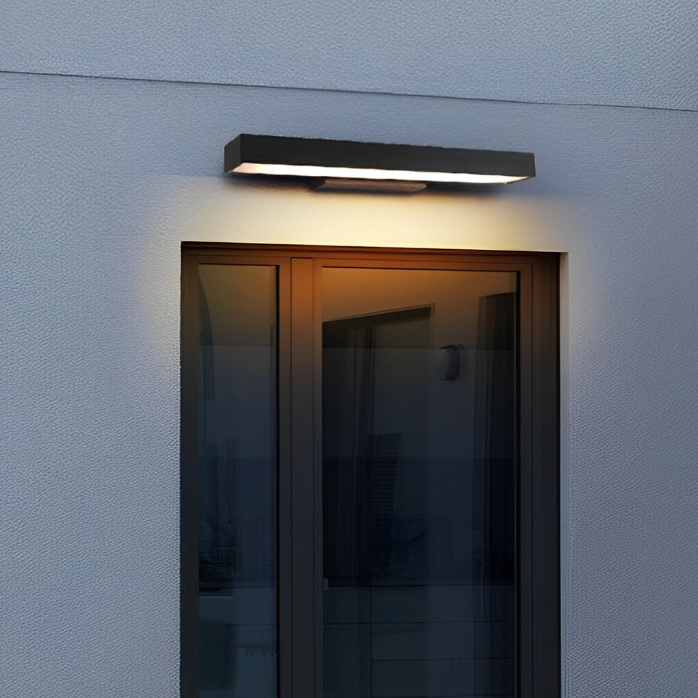 Outdoor wall lamp featuring a sleek black stainless steel design and a built-in motion sensor for enhanced security and illumination. Ideal for patios, gardens, and entry 0