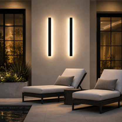 Outdoor wall light featuring a sleek, modern design with dimmable LED functionality and a waterproof aluminum construction, perfect for illuminating patios and gardens. 6