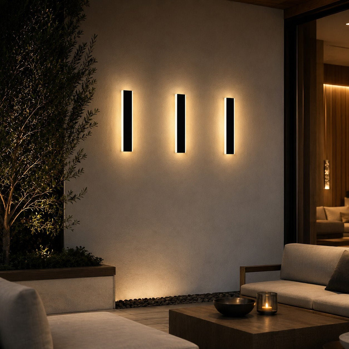 Outdoor wall light featuring a sleek, modern design with dimmable LED functionality and a waterproof aluminum construction, perfect for illuminating patios and gardens. 0