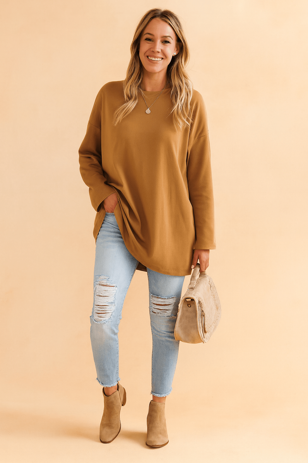 Oversized sweater for women featuring a loose fit, perfect for comfortable knitwear and casual style, showcasing a cozy design in soft fabric. 6