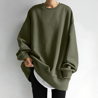 Oversized women's sweatshirt featuring a soft cotton-polyester blend, designed with a minimalist casual aesthetic and relaxed fit for ultimate comfort. 3