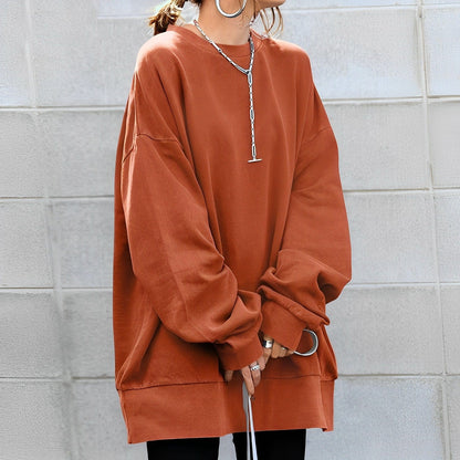 Oversized women's sweatshirt featuring a soft cotton-polyester blend, designed with a minimalist casual aesthetic and relaxed fit for ultimate comfort. 4