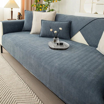 Pet-friendly sofa cover featuring a non-slip bottom, made from durable washable fabric, designed for stain and scratch protection, ideal for homes with pets. 3