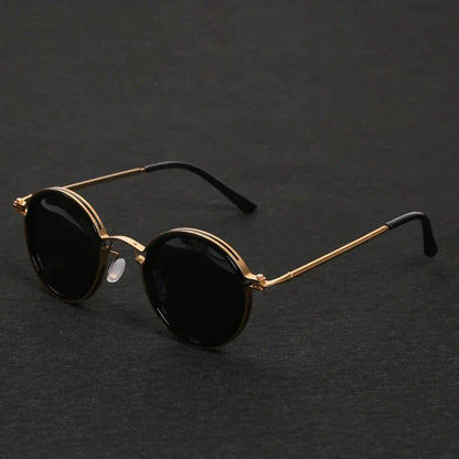 Polarized sunglasses featuring UV400 protection, designed with a lightweight modern style, perfect for outdoor activities like hiking, biking, and beach outings. 2