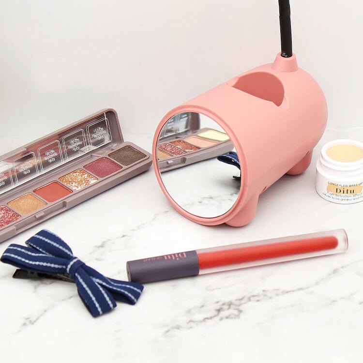 Rabbit LED desk lamp with touch control, featuring a cute design, built-in pen organizer, and USB charging port, perfect for kids' study spaces. 2